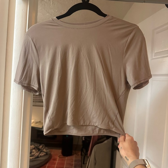 lululemon athletica Tops - lululemon athletica Beige Short Sleeve Tee